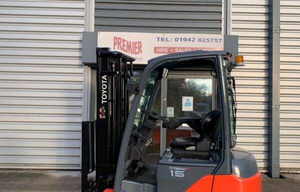 Toyota 8FBMT15 Electric Forklift