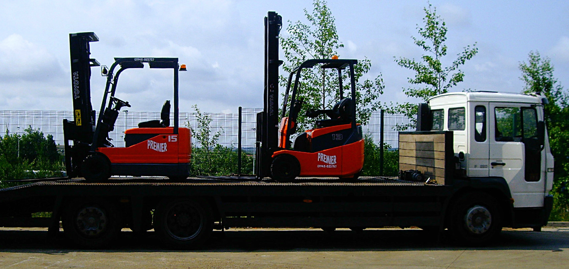 premier-fork-lift-trucks-delivery-slider-image1